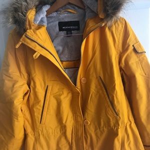 Yellow jacket/coat